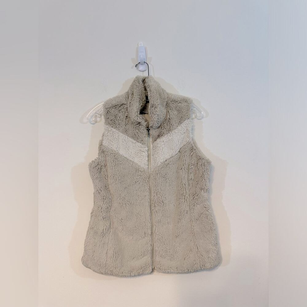 Patagonia Pelage Full Zip Fleece Vest Size Medium Green Cream Fuzzy GUC